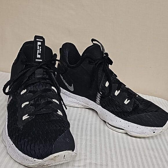 Nike Other - NIKE LEBRON WITNESS V MENS BASKETBALL SHOES BFPM-03-299